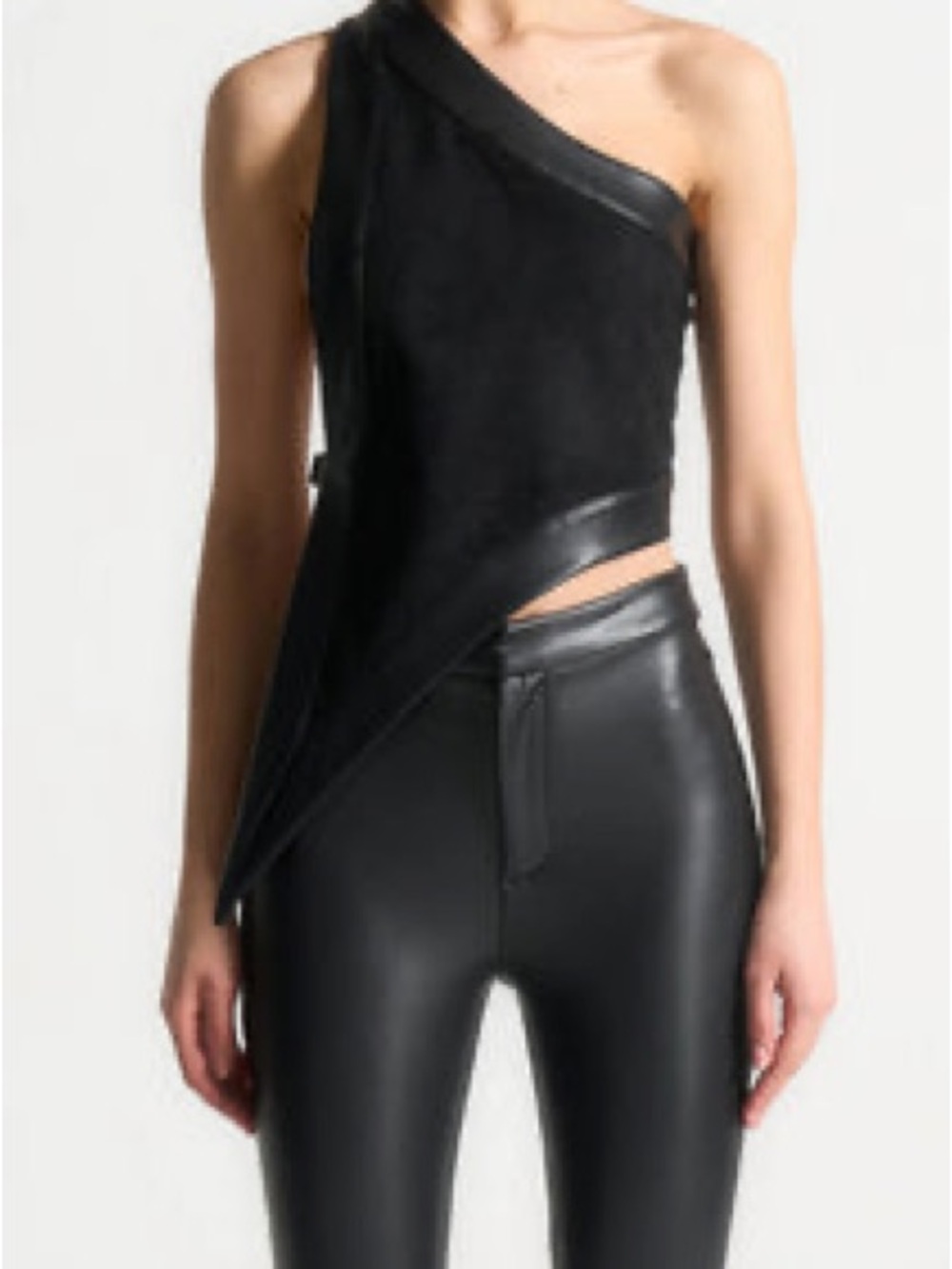 Maniere De Voir Black One-Shoulder Asymmetrical Top
